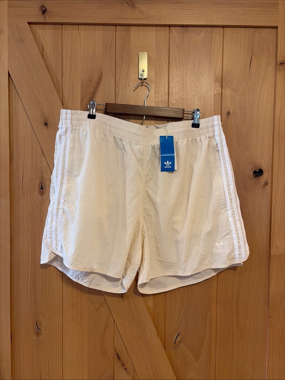 NWT Adidas Originals Men's Classic Sprinter Shorts wonder white Ivory